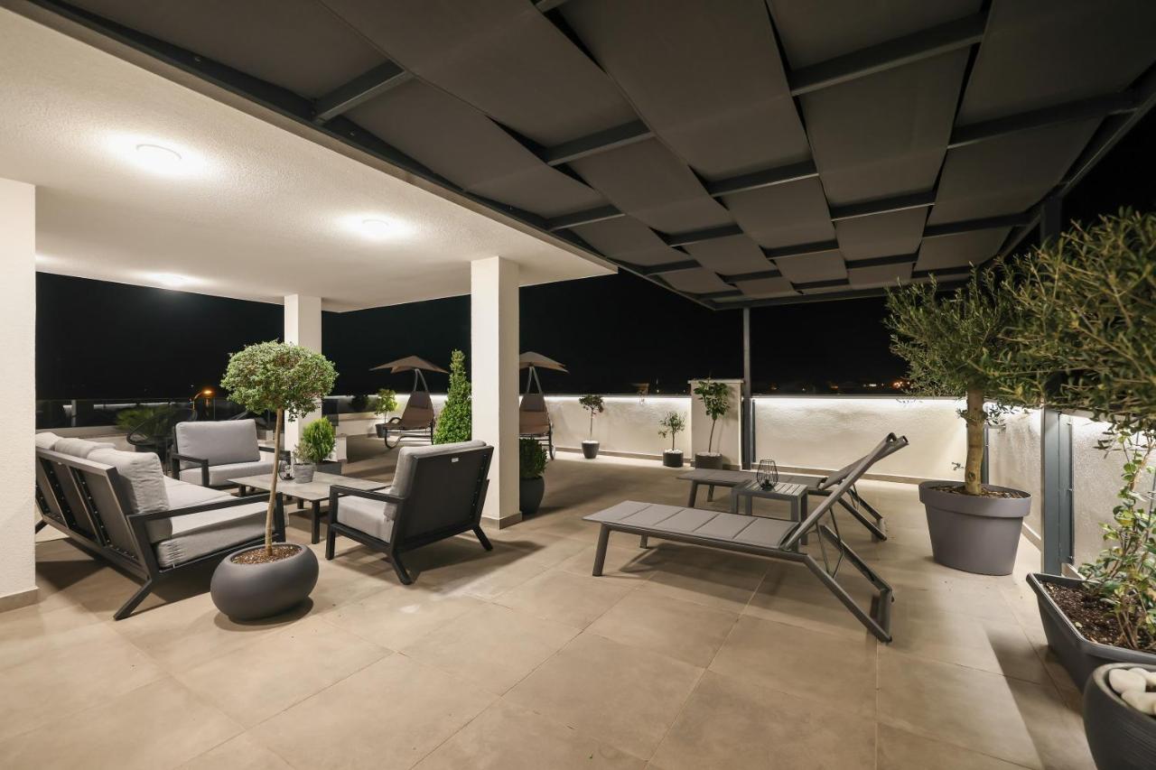 Leonardo Luxury Residence 2 Penthouse With Jacuzzi Zára Kültér fotó