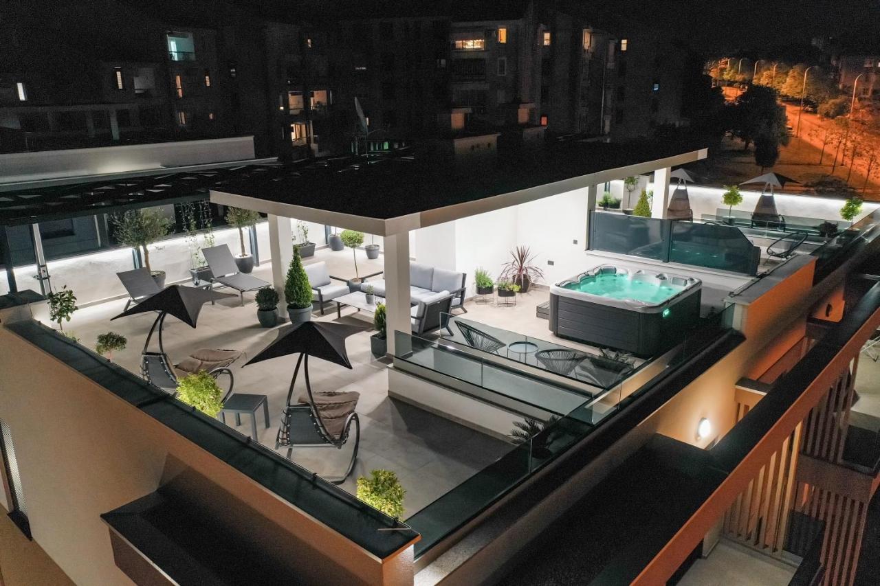 Leonardo Luxury Residence 2 Penthouse With Jacuzzi Zára Kültér fotó