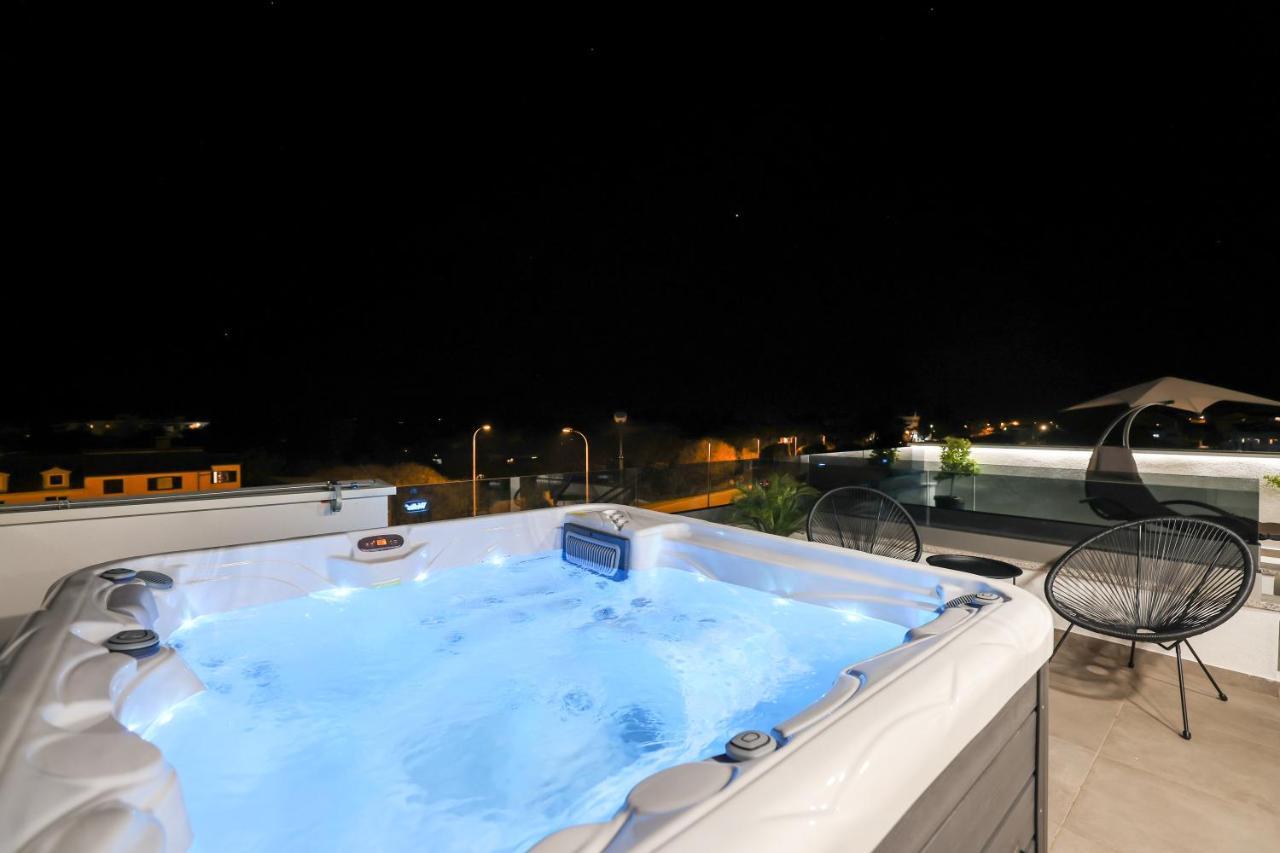 Leonardo Luxury Residence 2 Penthouse With Jacuzzi Zára Kültér fotó